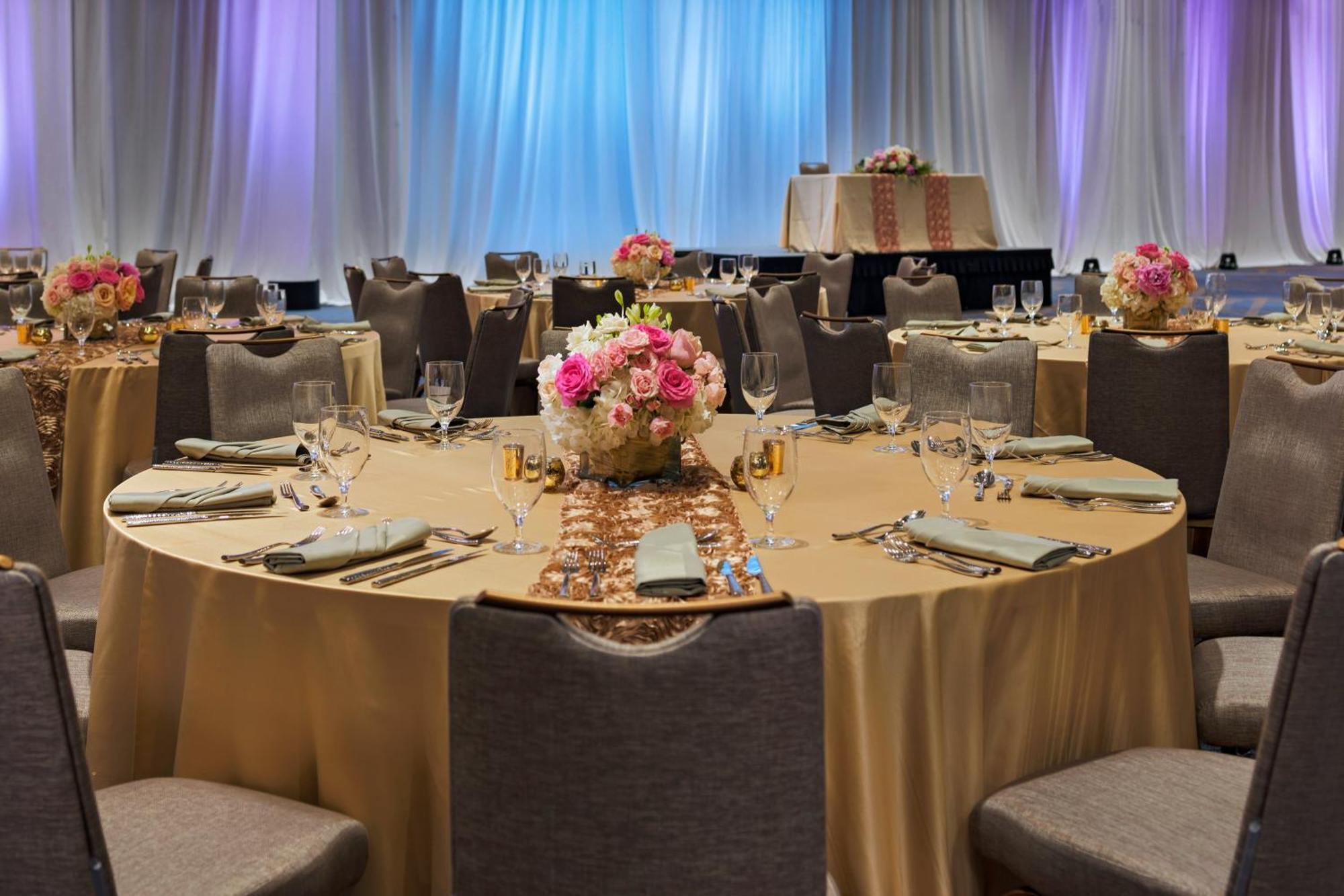 The Westin Irving Convention Center At Las Colinas Exterior photo