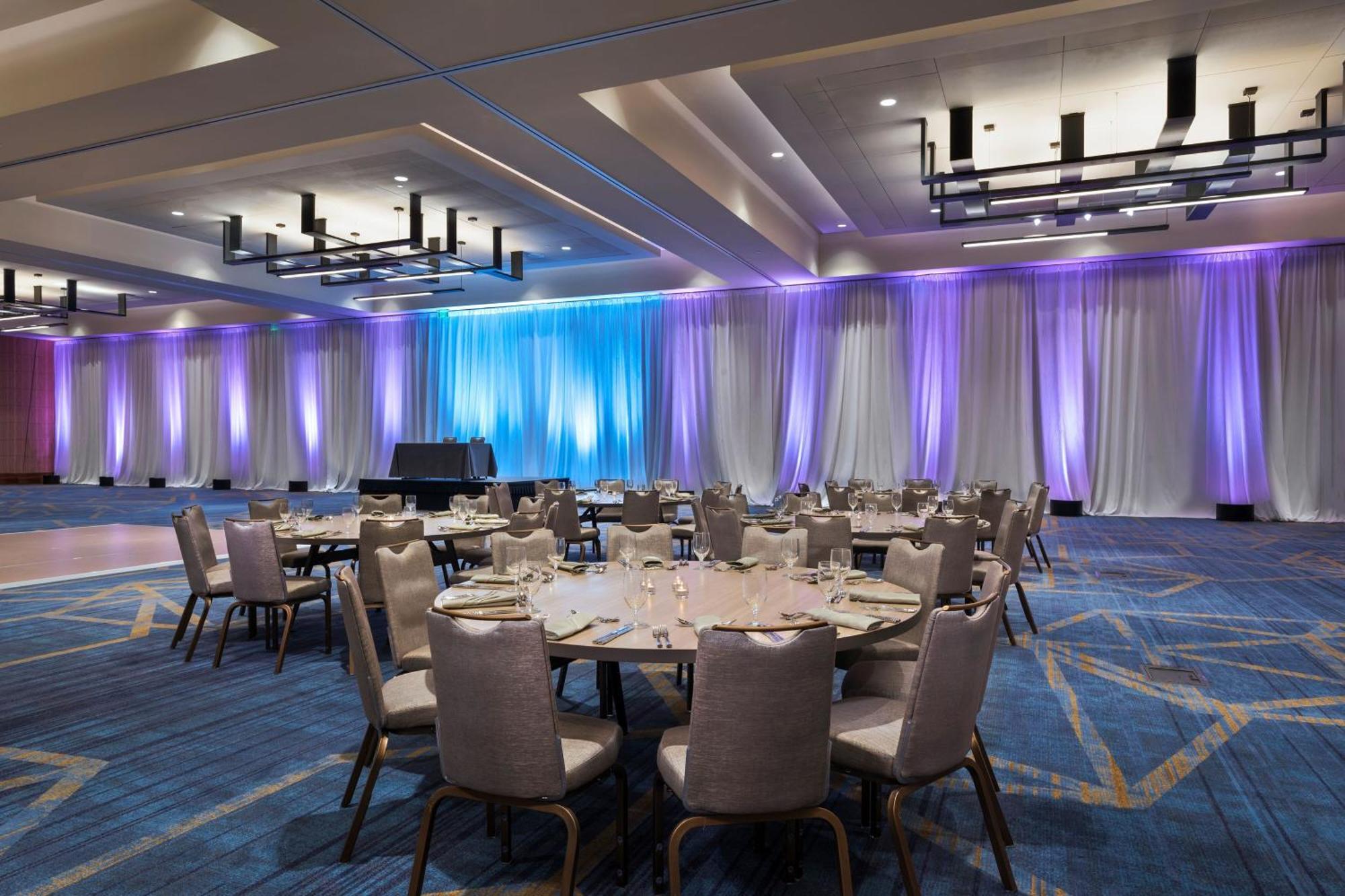 The Westin Irving Convention Center At Las Colinas Exterior photo